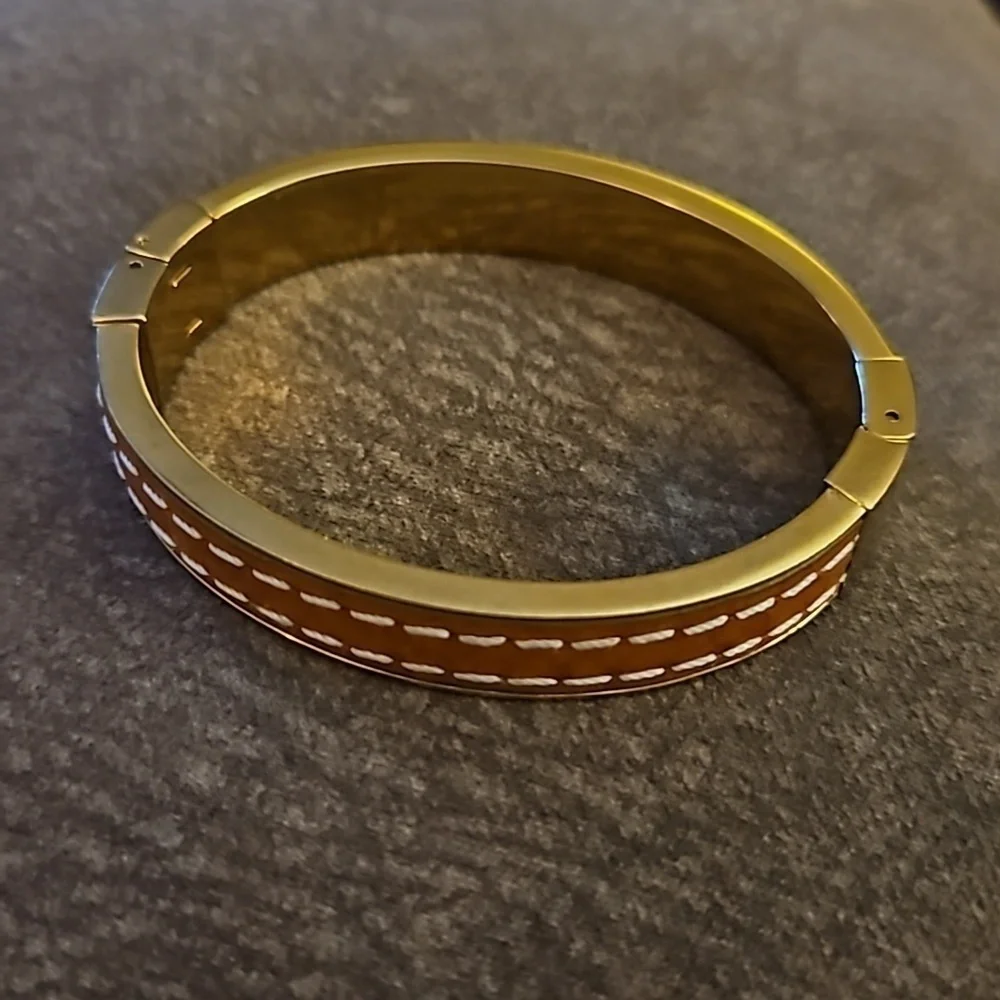 MICHAEL KORS Luggage Brown Leathet Bangle Clamper Bracelet MKJ2062
